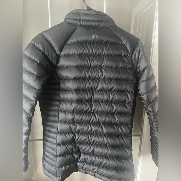 Live Out There Down Jacket - Size Small - Picture 3 of 3